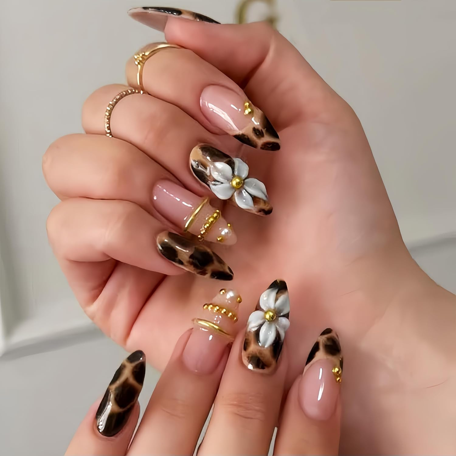 24Pcs 3D Brown Gold Flower Press on Nails Medium Almond Fake Nails with 3D Gold