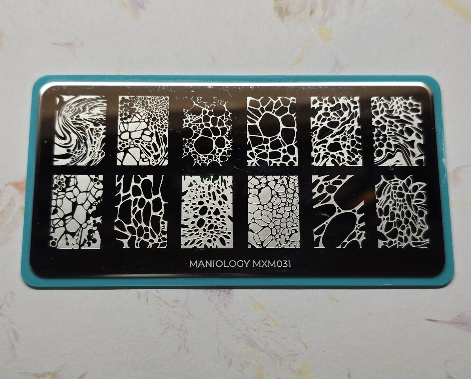 Maniology MXM031 Paint Swirl Tie Dye Stain Bubbles HTF Rare Nail Stamping Plates