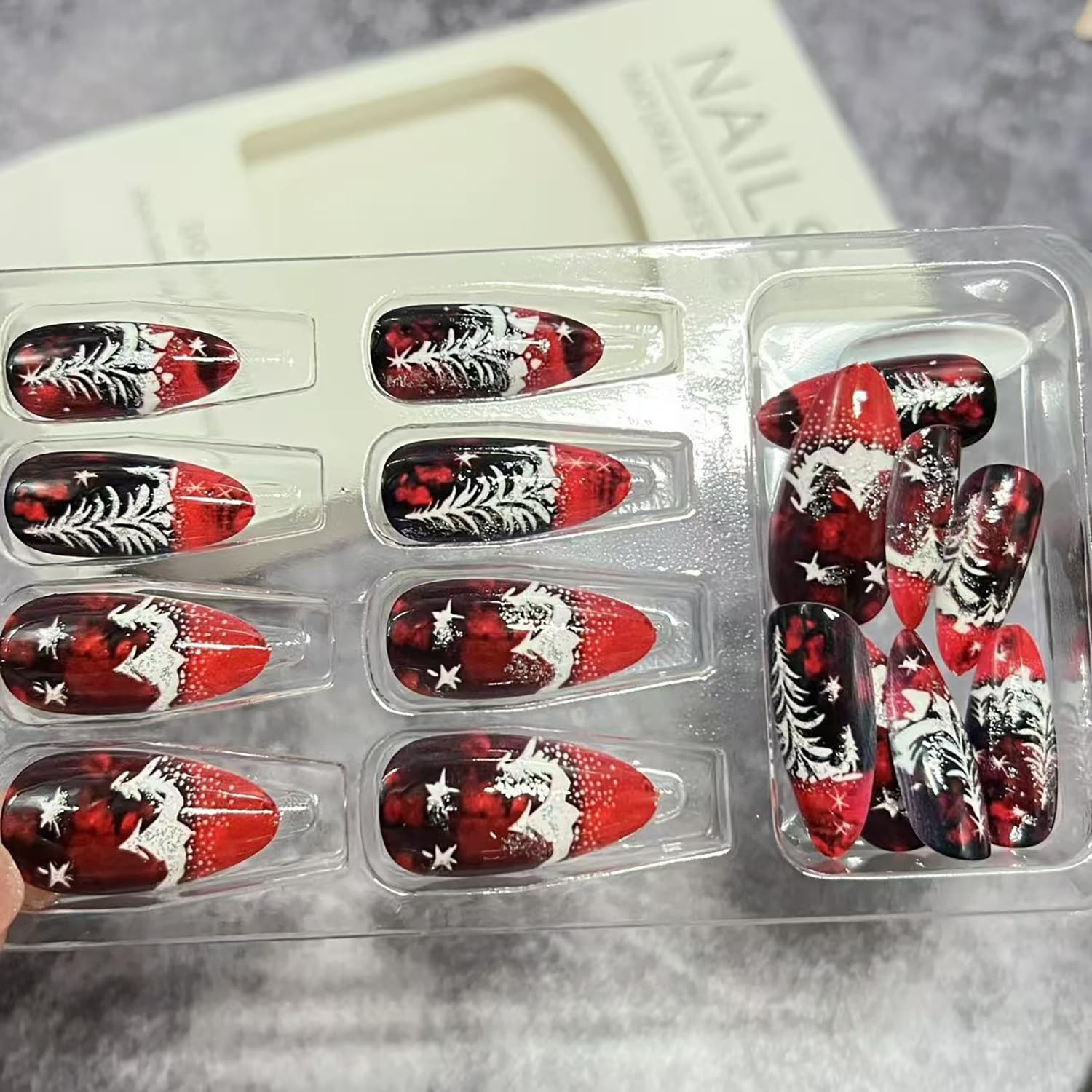 Christmas Press on Nails Medium Almond Fake Nails with Christmas Tree Designs…