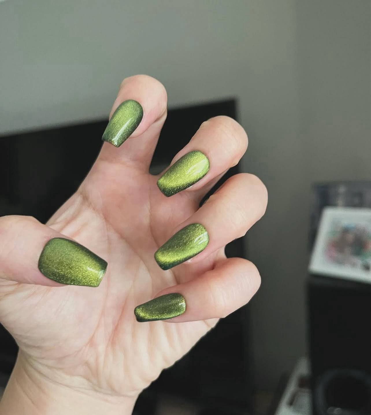 Press-On Nails Medium Square Green Shiny Handmade Pre-Designed Solid