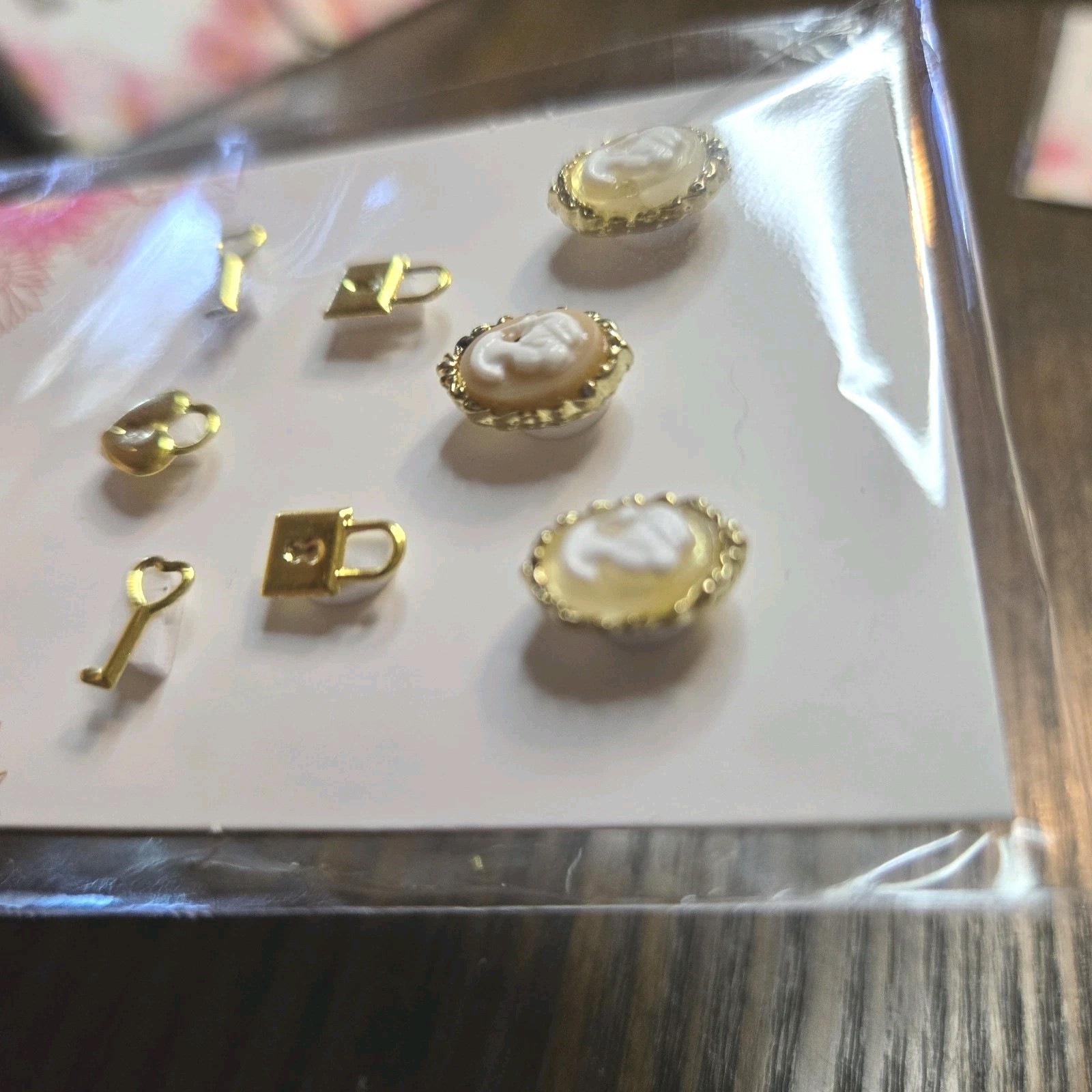 2 Sets 22 Pcs 3D Nail Art Charms Gold Bows Cameo Gems Lock & Keys Pink Flowers