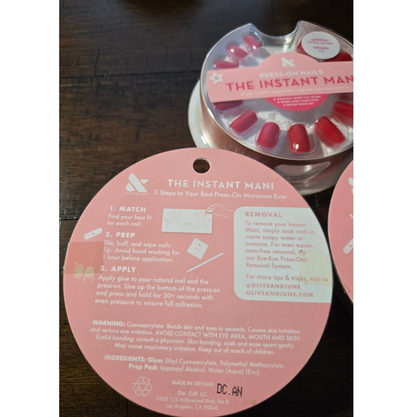 Olive and June The Instant Mani Press-On Nails CV Red Extra Short Squoval 3 Pack