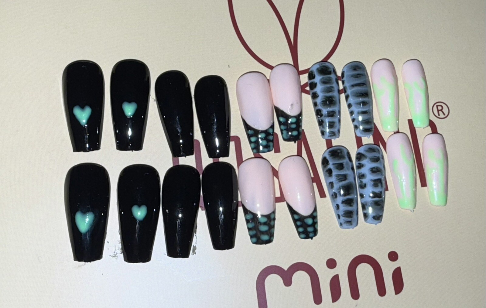 Bold Style: Black, Lime Green, and Gray Press-On Nails for a Striking Look
