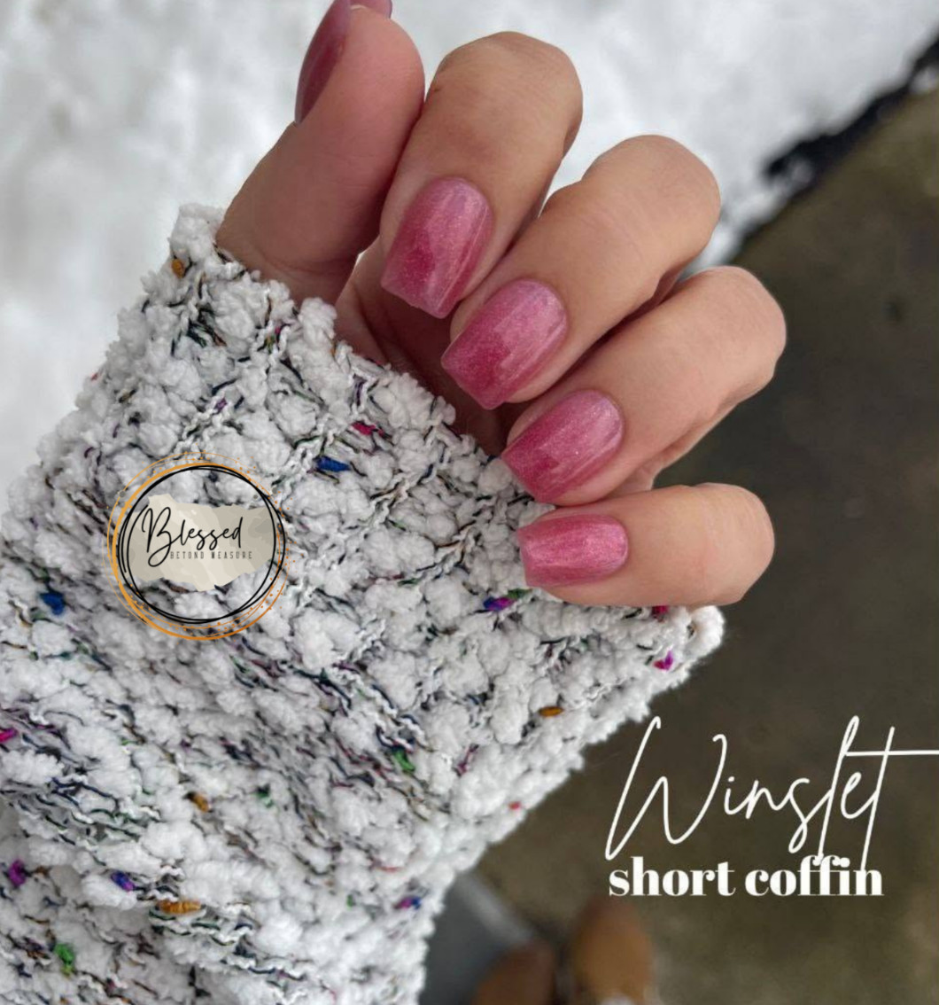 Red Aspen Press On Nails- Winslet’s Winter Rose Short Coffin Pink