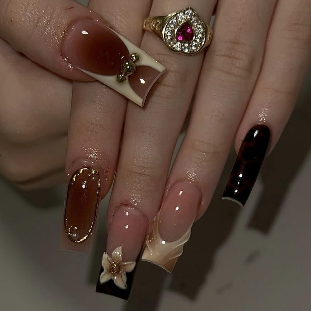 Square Press on Nails Medium Fake Nails with 5D Flower Charm Design Glossy Wh…