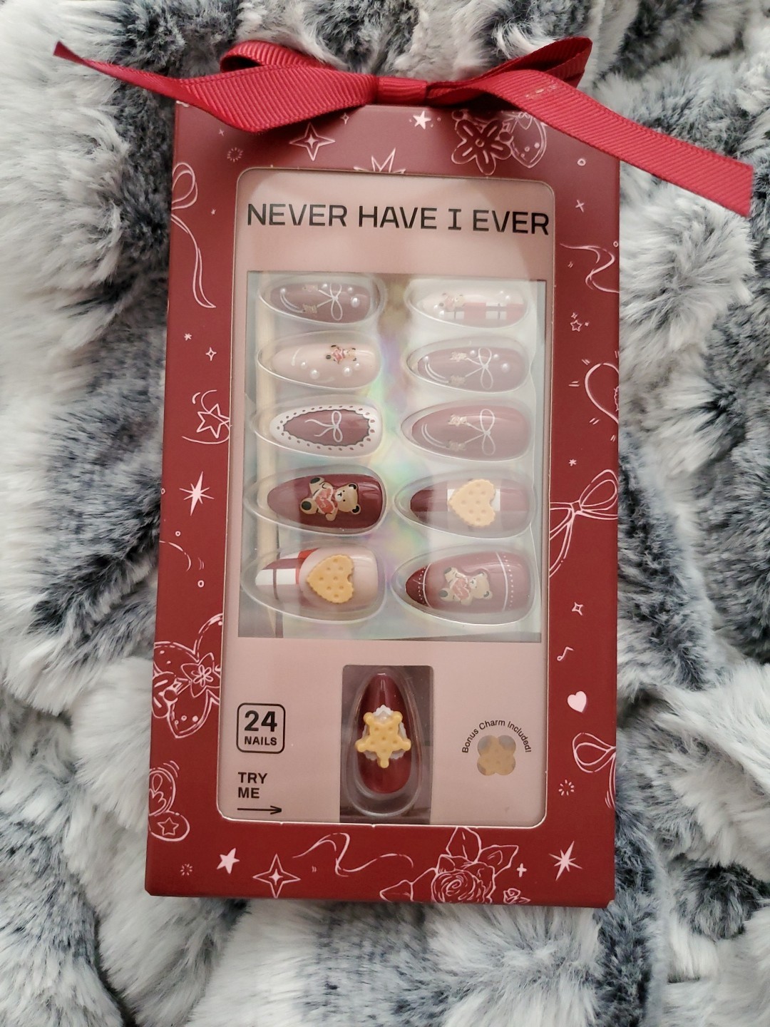 Never Have I Ever Press-On Nails – Teddy Bear