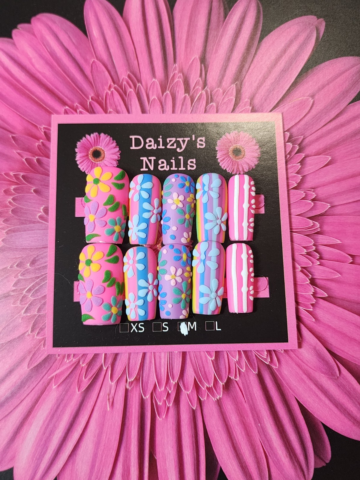 Medium Size Pink Matte 3D Daisy Nail Set Handmade Square 2.5 Cm Length