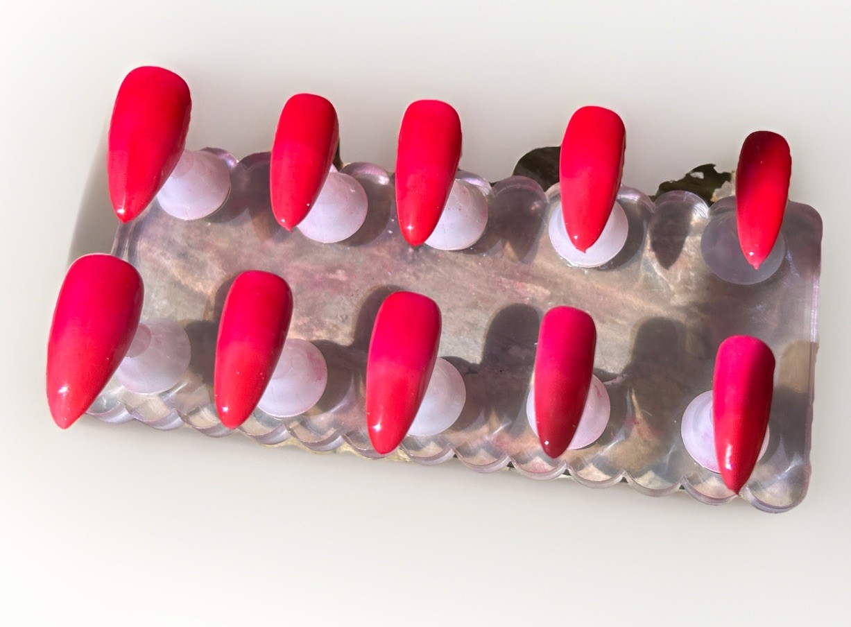Cute pink ombré nail set