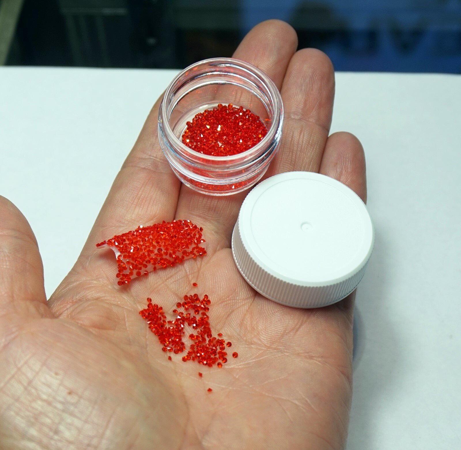 RED PREMIUM CRYSTALS FOR NAILS 1000 Pixie Crystals Nail Art Small Gift For Women