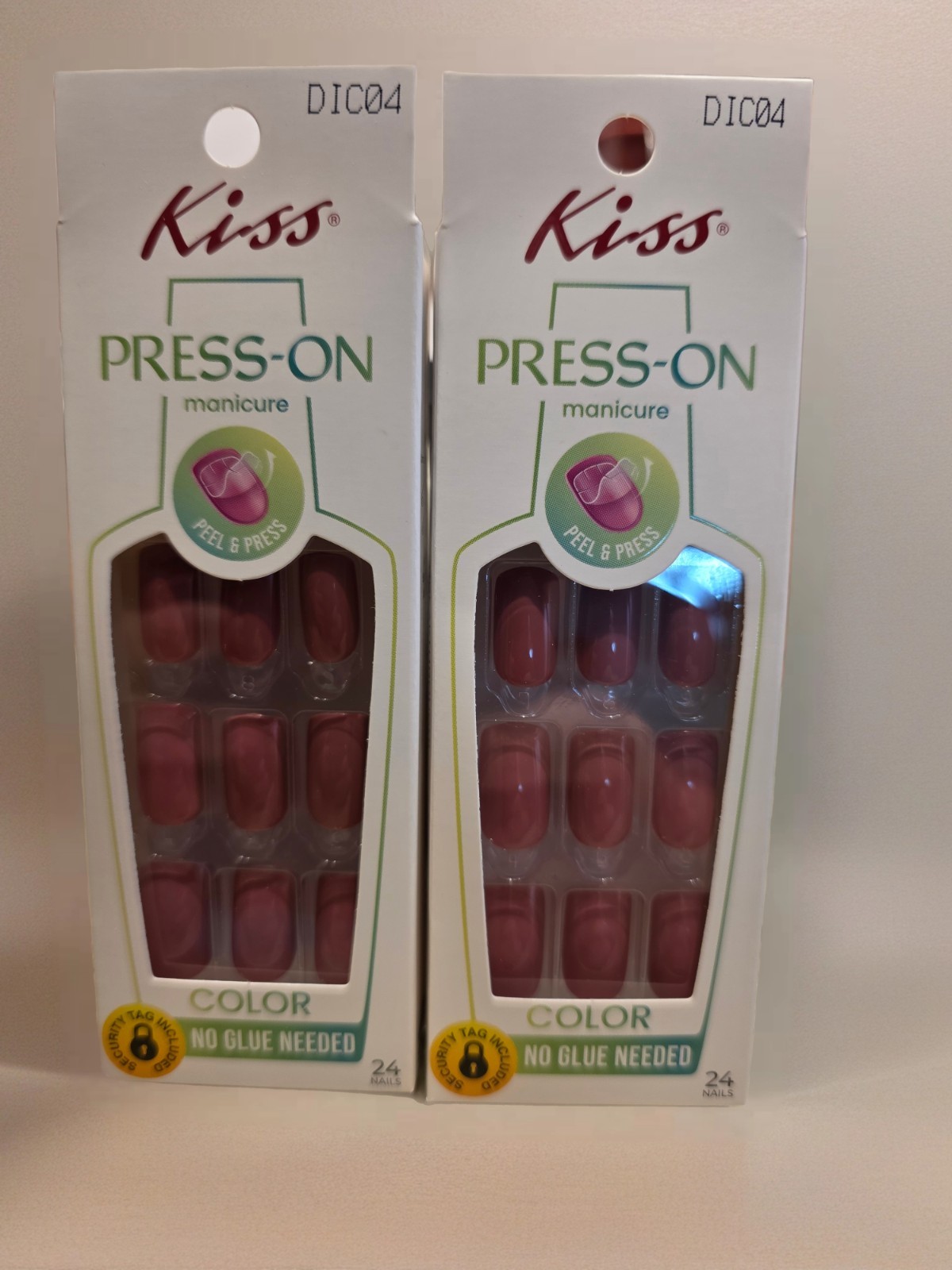 Kiss Press-On Nails DIC04 Lean On Me 24 Nails Set of 2 Short Length