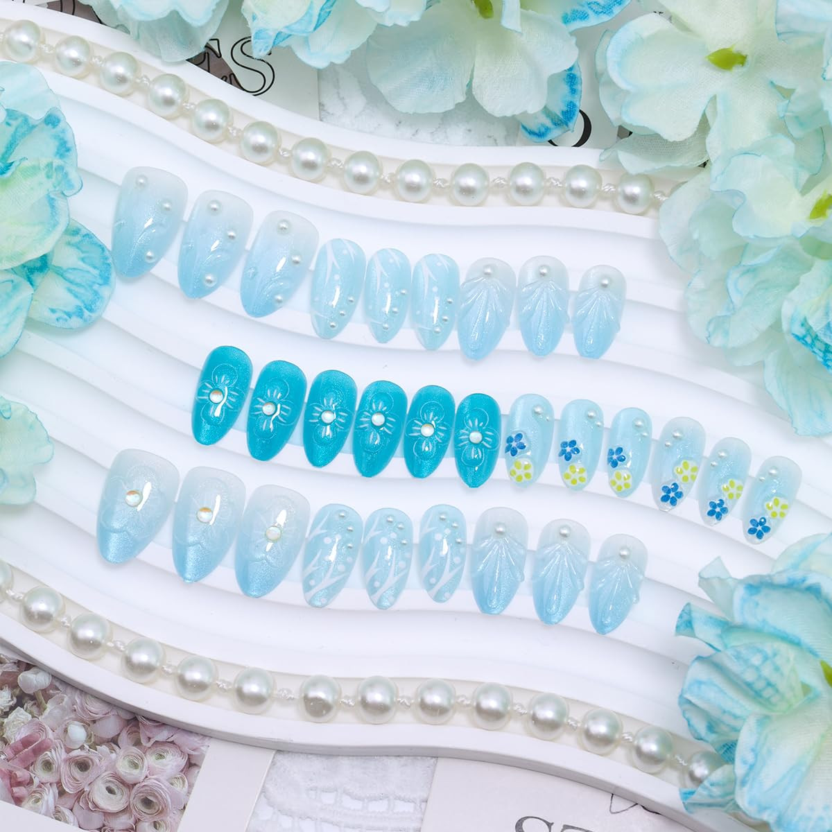30Pcs Handmade Press on Nails Short Almond Shape Glue on Nails 3D Flower Pearl F