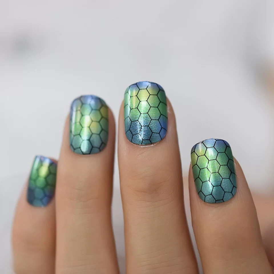 24 Short press on nails kit w glue green snake skin ombre metallic