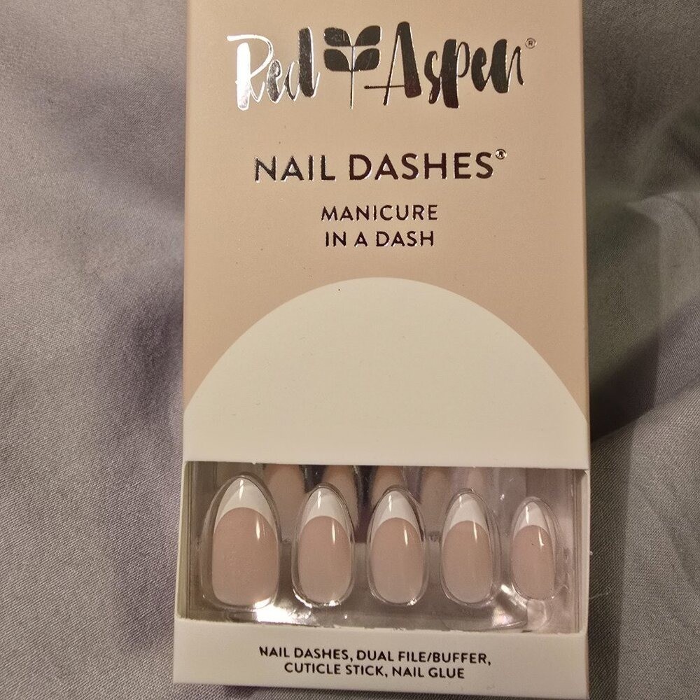 Red Aspen Nail Dashes ✨Classic French Tammy – NIB