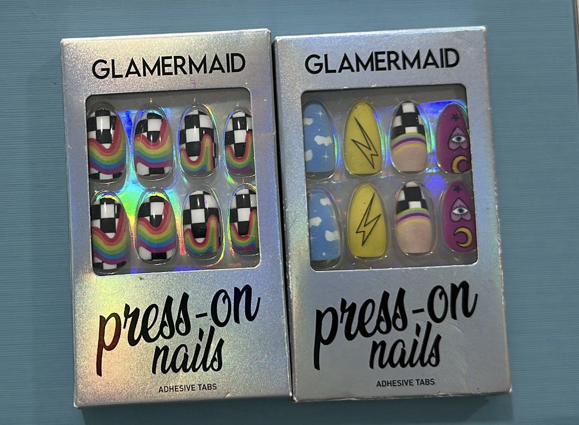 Glamermaid Press On Nails Set of 2 Almond and Round Shape