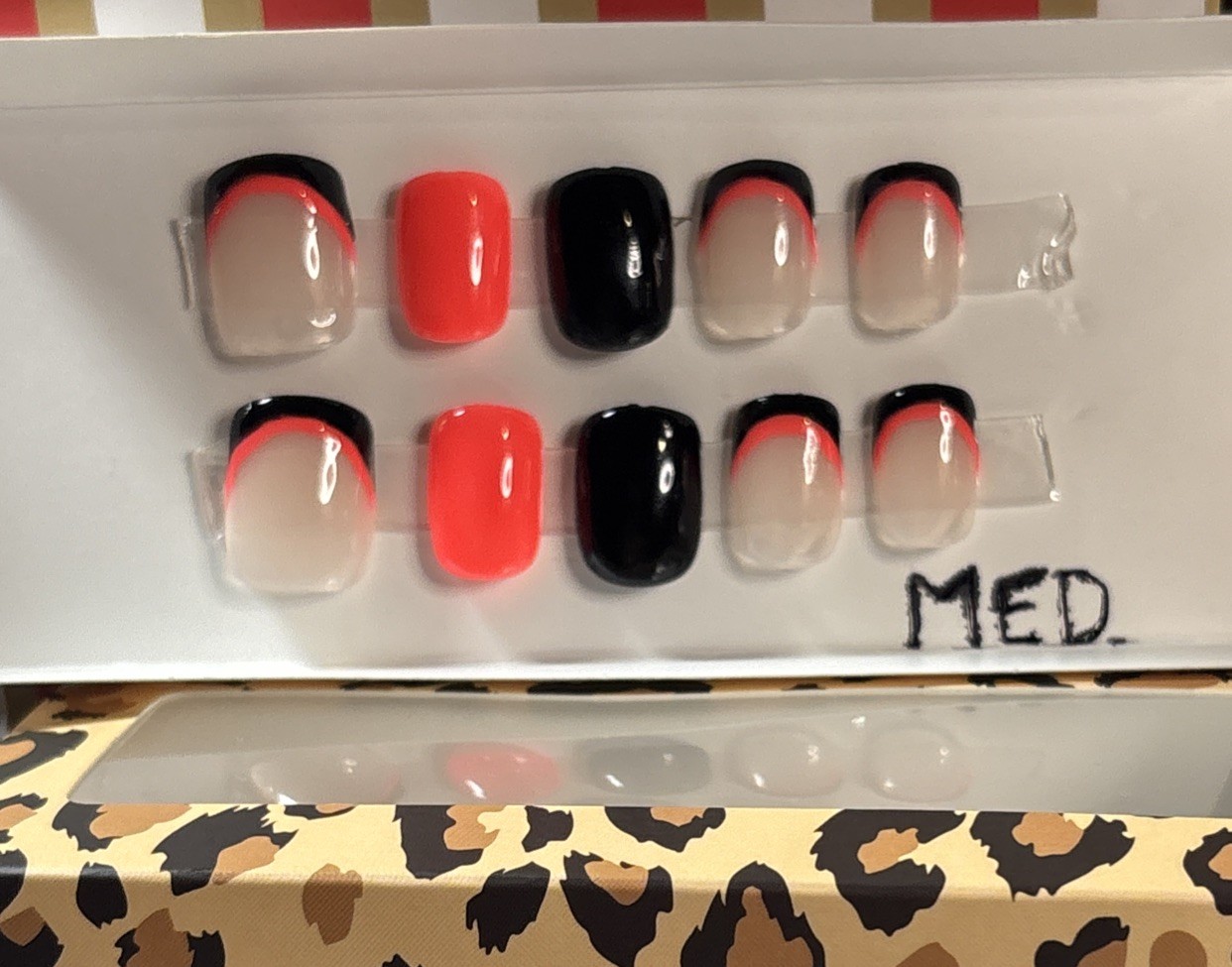 Press On Nails Medium Square-Nails full set black&coral w/french Sz Medium