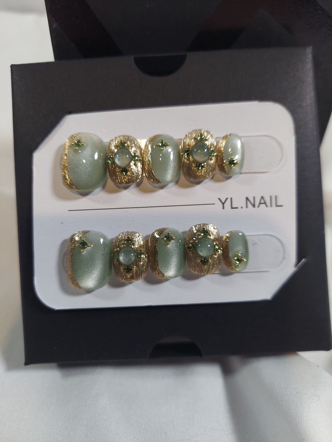 YL press On Nail Set Opal Green Very Fancy Size Small. Comes With Kit!