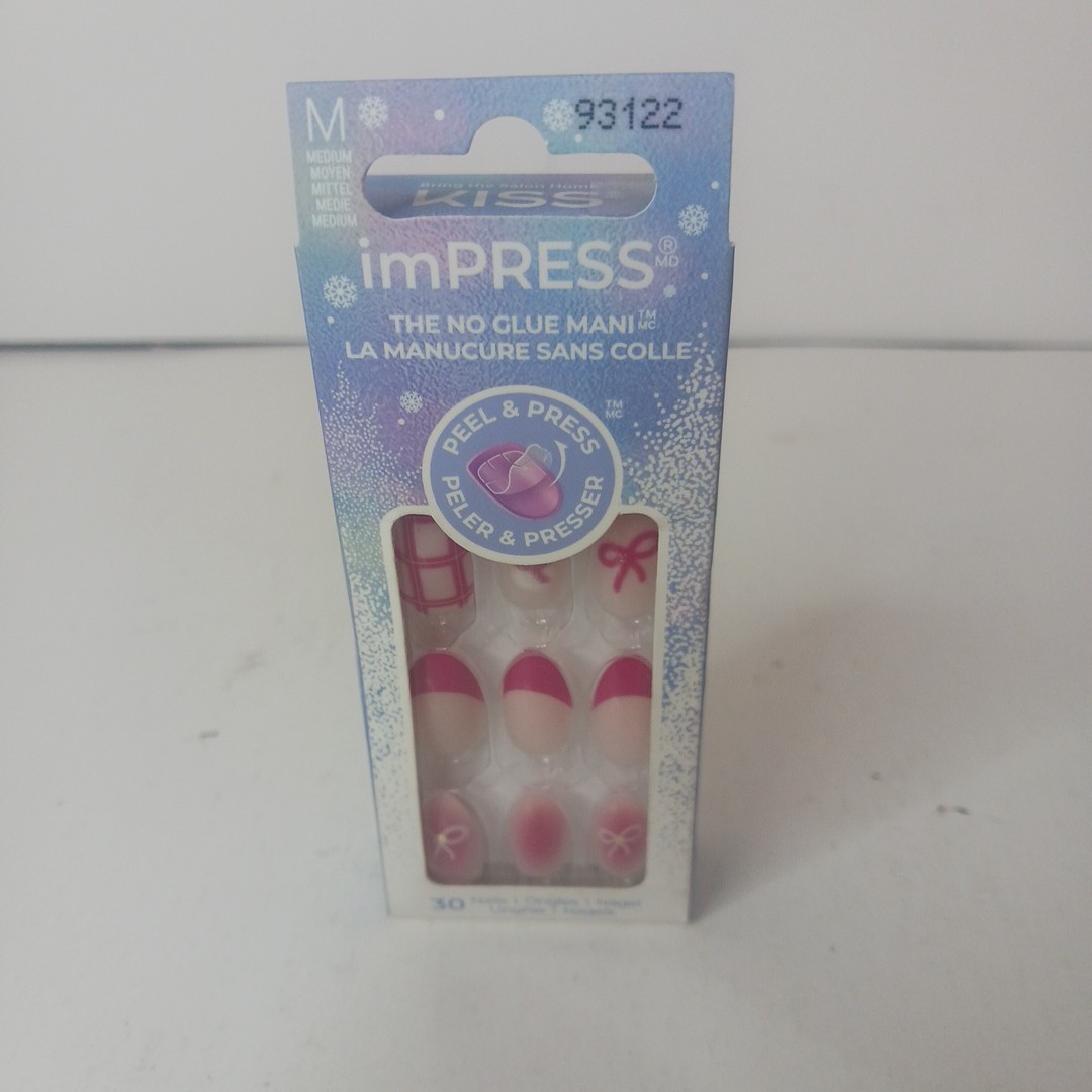 KISS imPRESS Holiday Press on Nails Design Yule Be Happy Pink Medium Almond