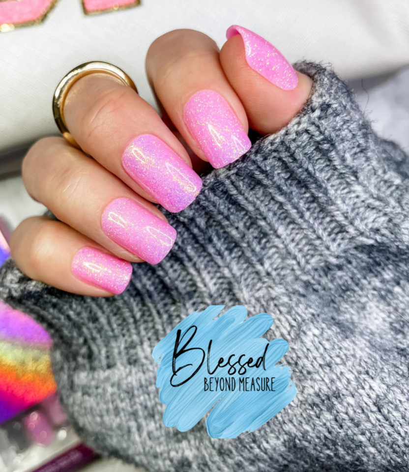 Red Aspen Press On Nails~Princess Parson ~Pink~Medium~Square~Sparkle
