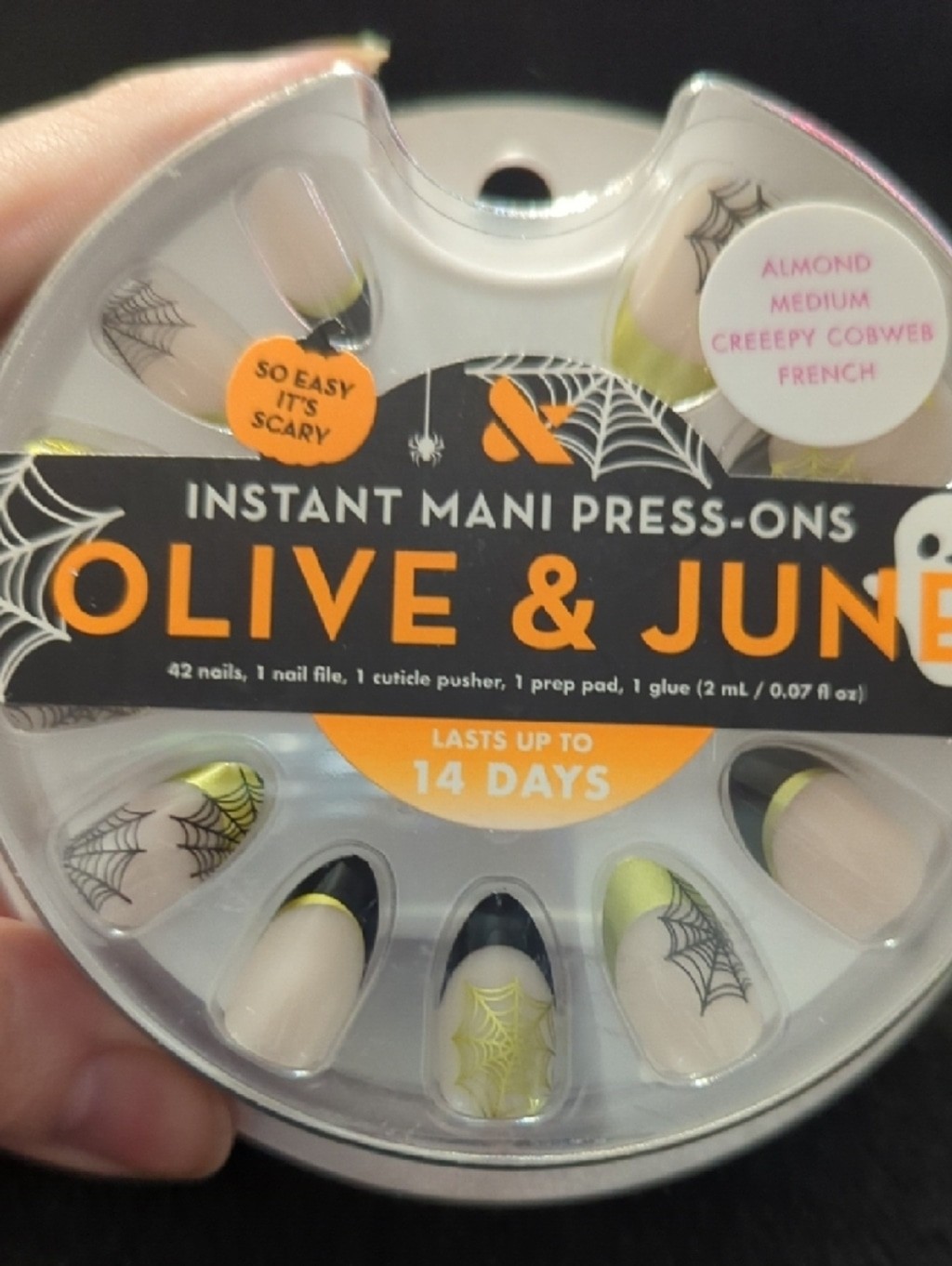 Olive & June Instant Mani Almond Medium Creepy Cobweb French – Press On Nails