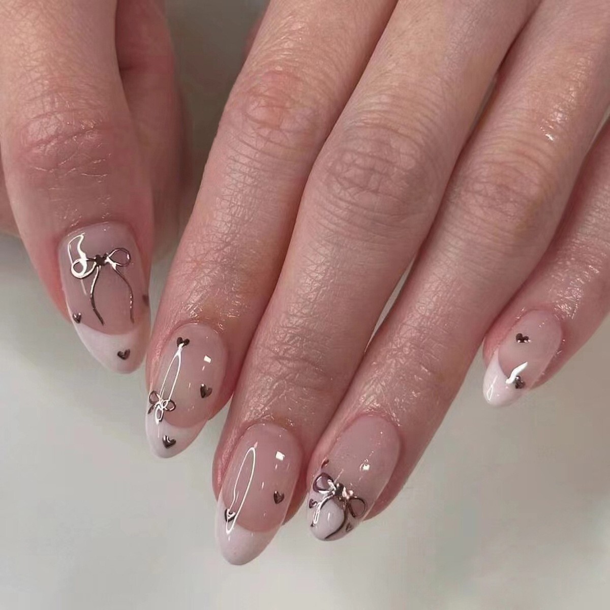 24pcs Sliver Bowknot Heart Dots French edge press on Nails, Short Almond Shape