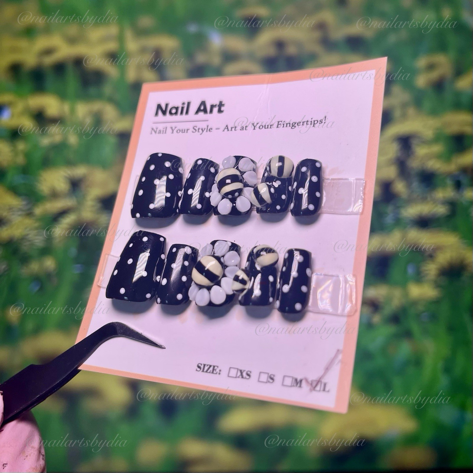 Nail Art Square Long Press-On Nails Black White Polka Dot 3D Bee Set