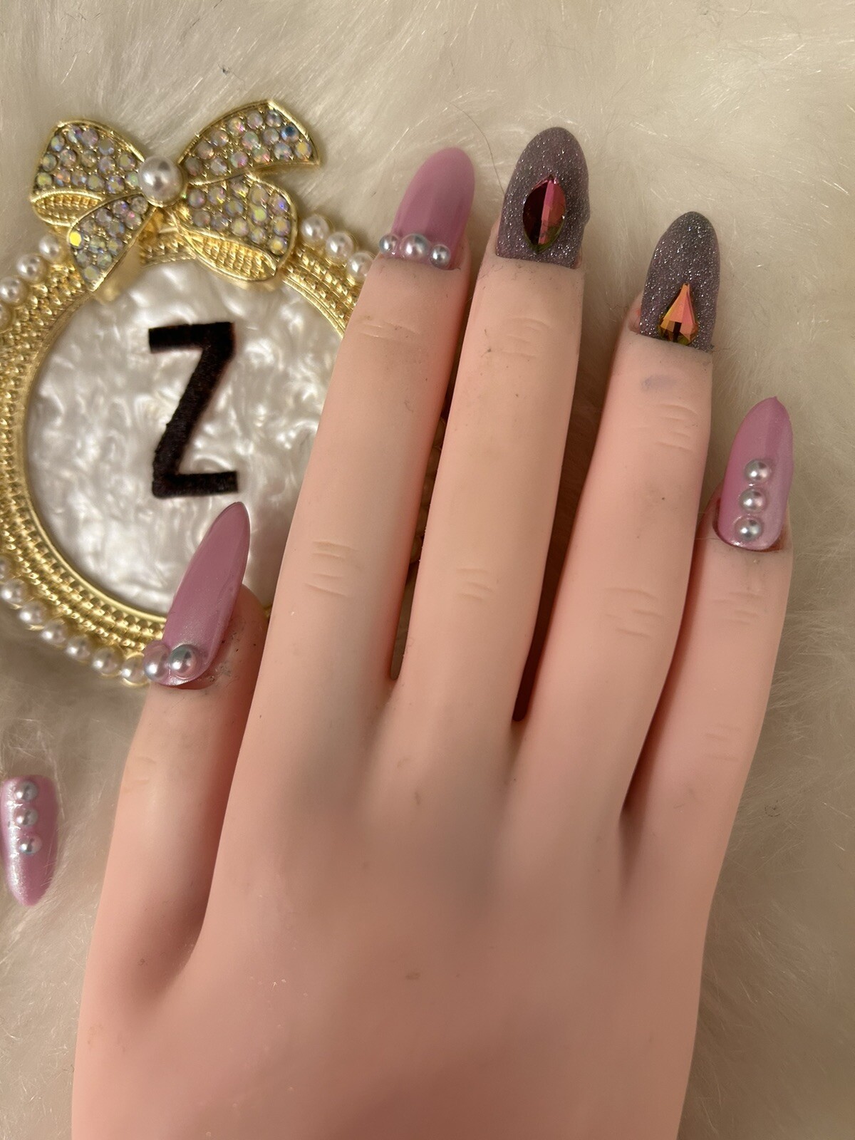 Z NAILZ! Gorgeous Set of Handmade L Rounded Perlized Pink/Bling Press On Nails