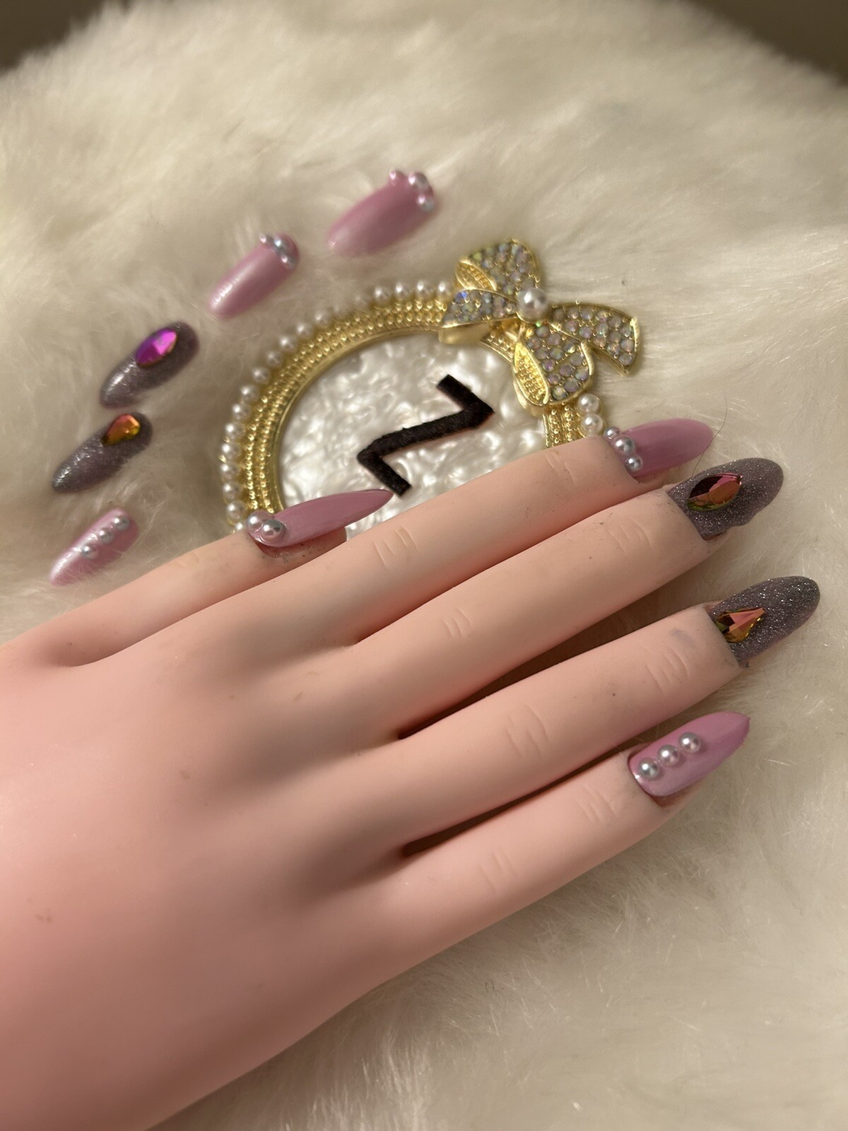 Z NAILZ! Gorgeous Set of Handmade L Rounded Perlized Pink/Bling Press On Nails