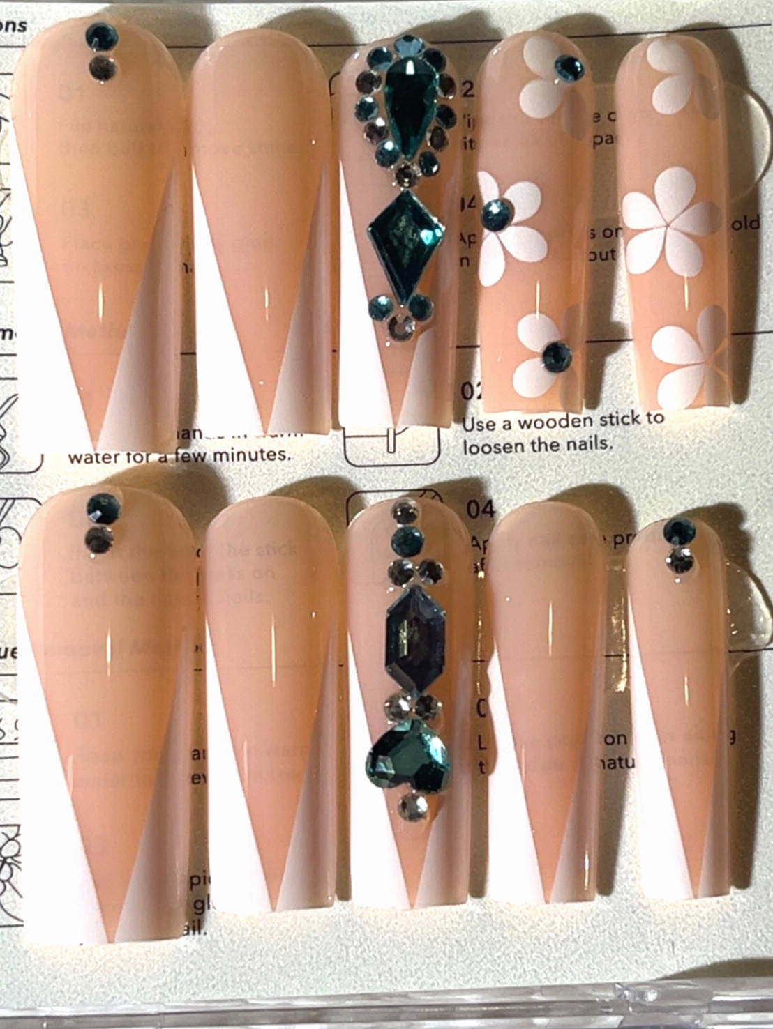 nails