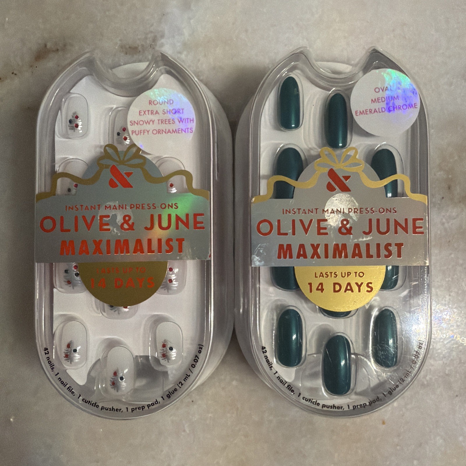 Olive & June Instant Press-On Nails Oval Medium Emerald And X-short Snowy Trees