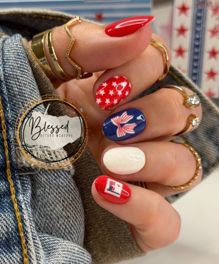Red Aspen Press On Nails-Seeing Stars, Silas Short Almond Patriotic Bow Star
