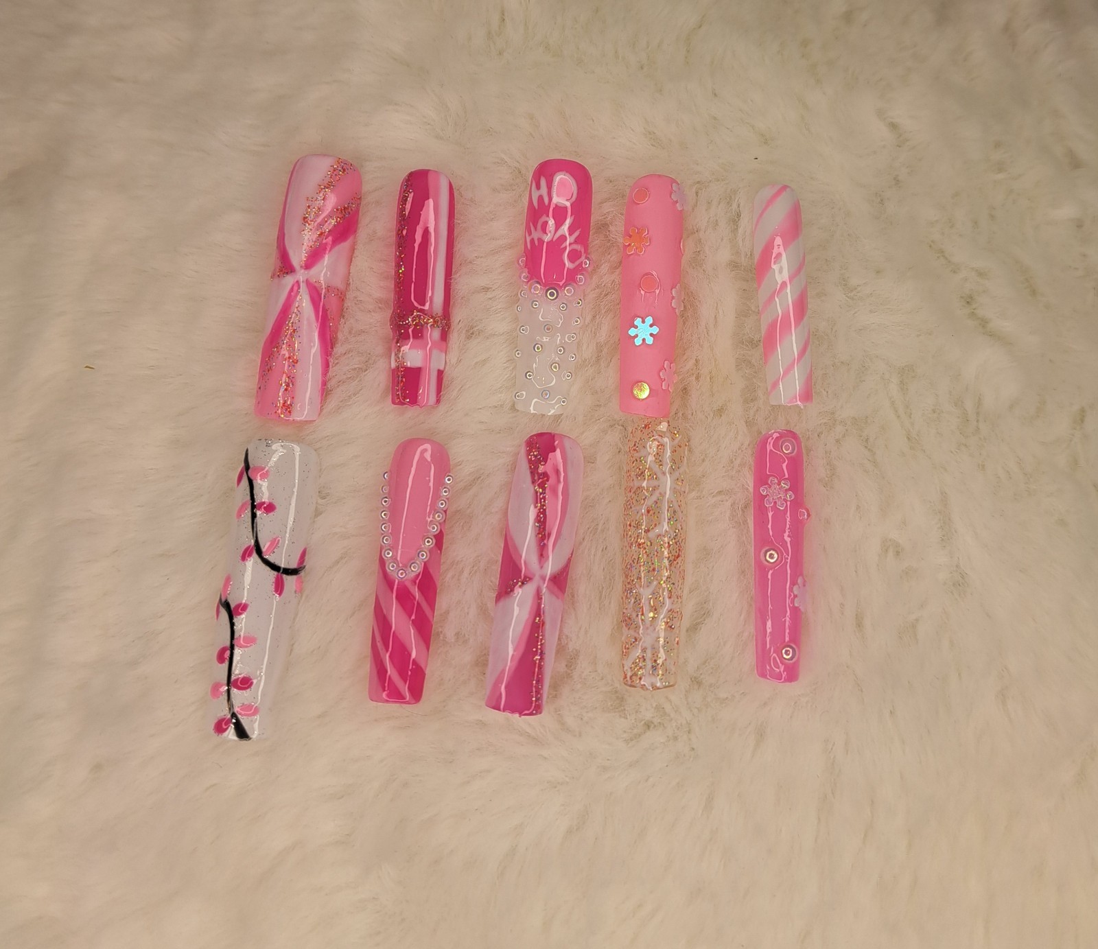 High Quality Hand Made Press on Christmas Nails
