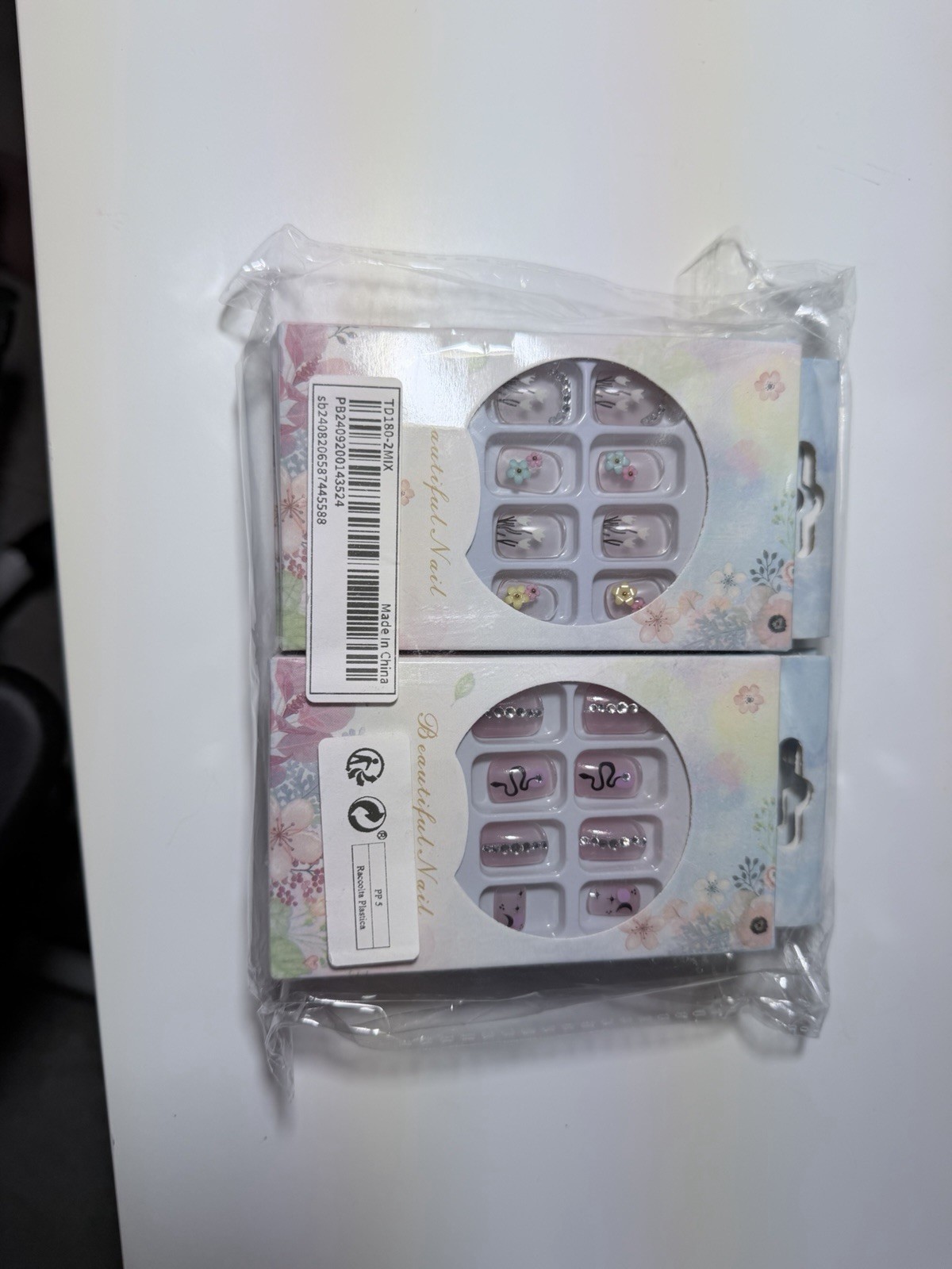 Beautiful Nail Multicolor 3D Pre-Designed Press-On Nails Short 6 Boxes Per Pack