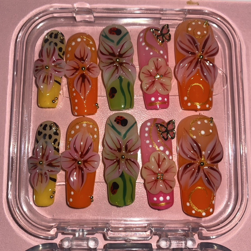 M-Multicolor 3D Flower Press-On Nails Medium Square Full Cover Pre-Designed Set