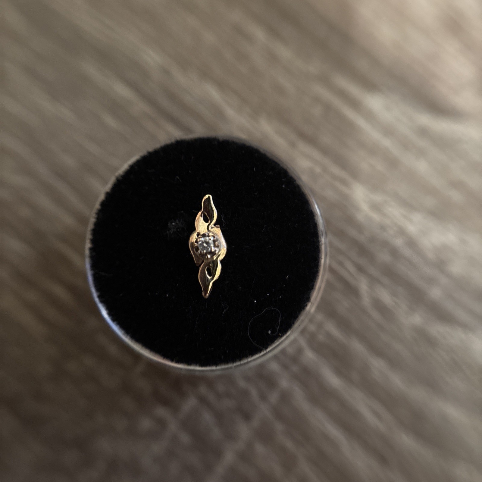 14K Yellow Gold Nail Charm with 1 Cubic Diamond in a Filigree Pattern w/Post