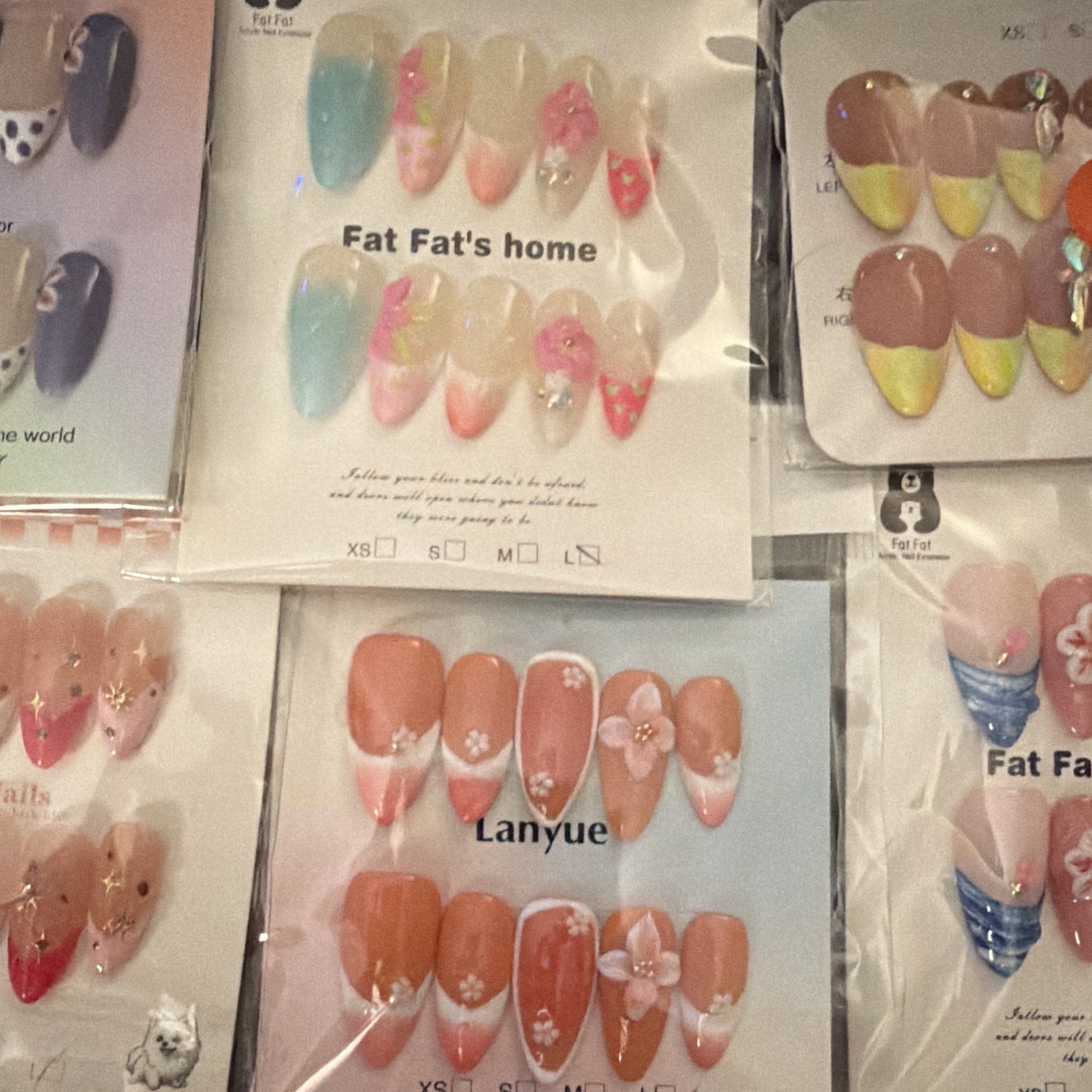 Mixed Brands Press-On Nails Long Almond 3D Shiny Floral Full Cover