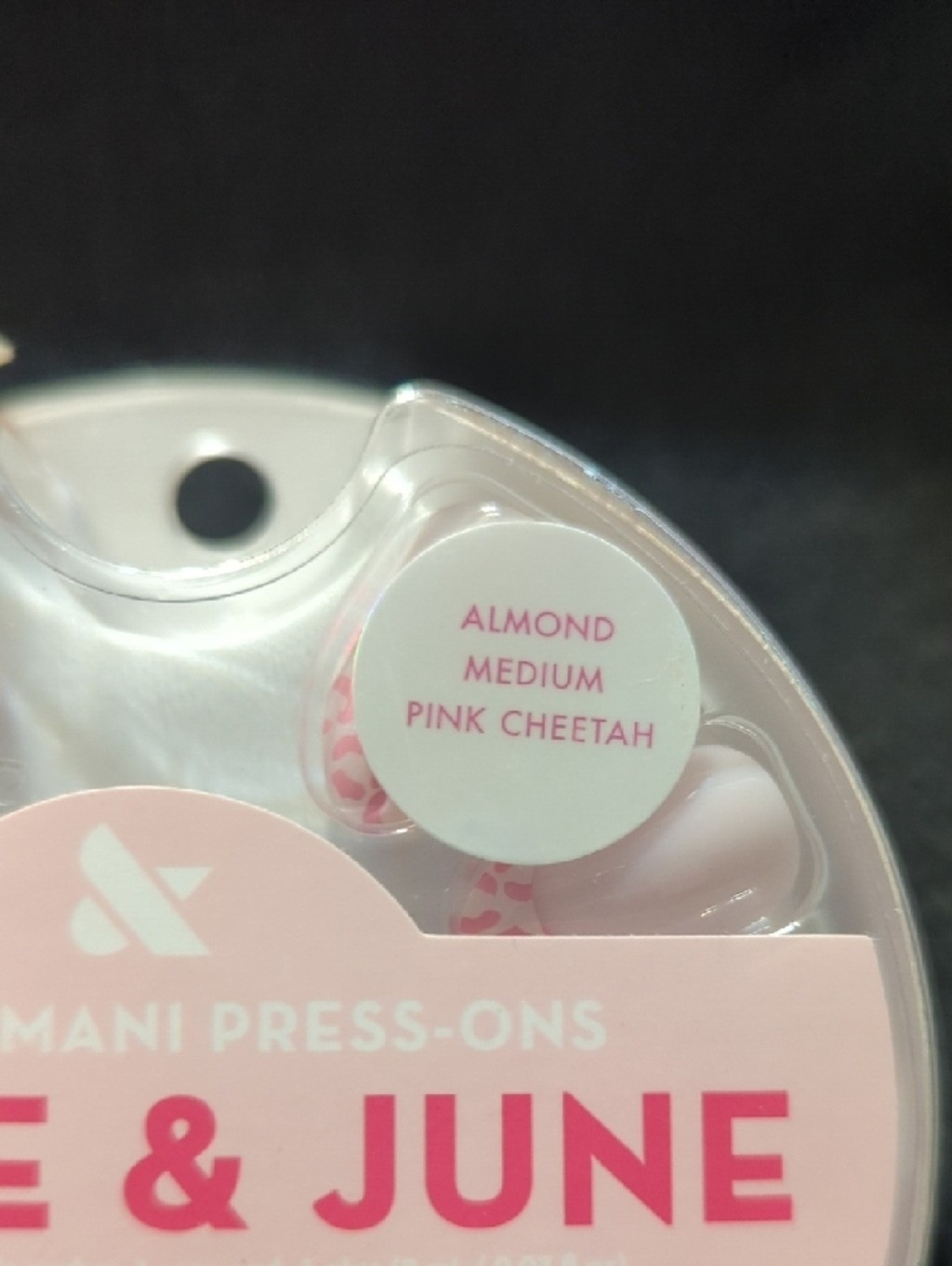 Olive & June Almond Medium Pink Cheetah Press-On Nails