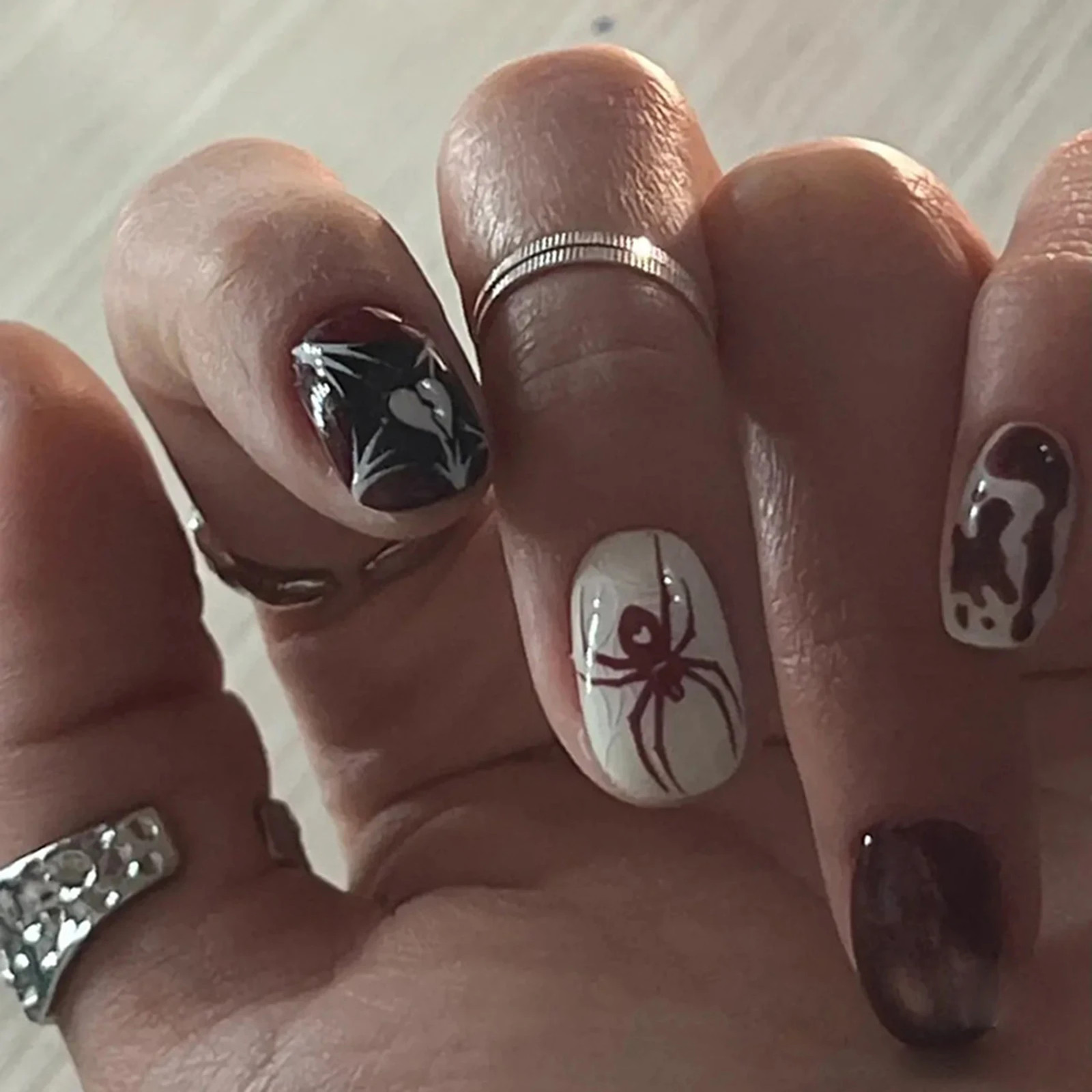 24pcs Halloween Gothic 3D Spider Skull Coffin Press On Nails