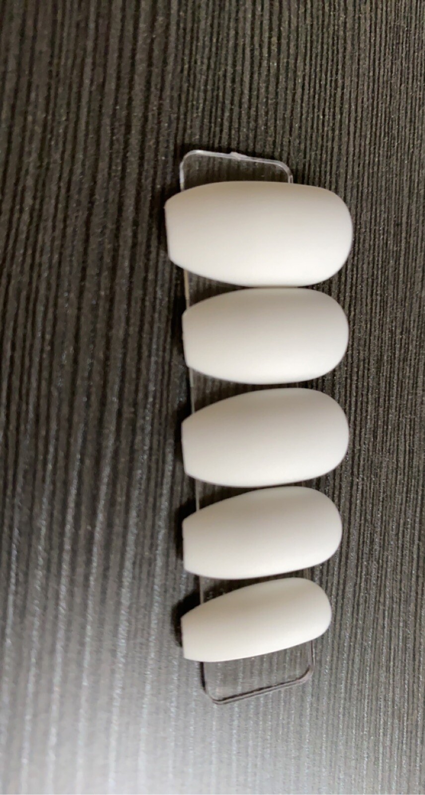 nails