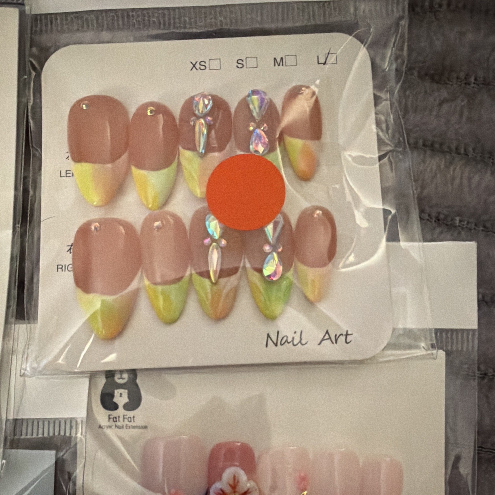 Mixed Brands Press-On Nails Long Almond 3D Shiny Floral Full Cover