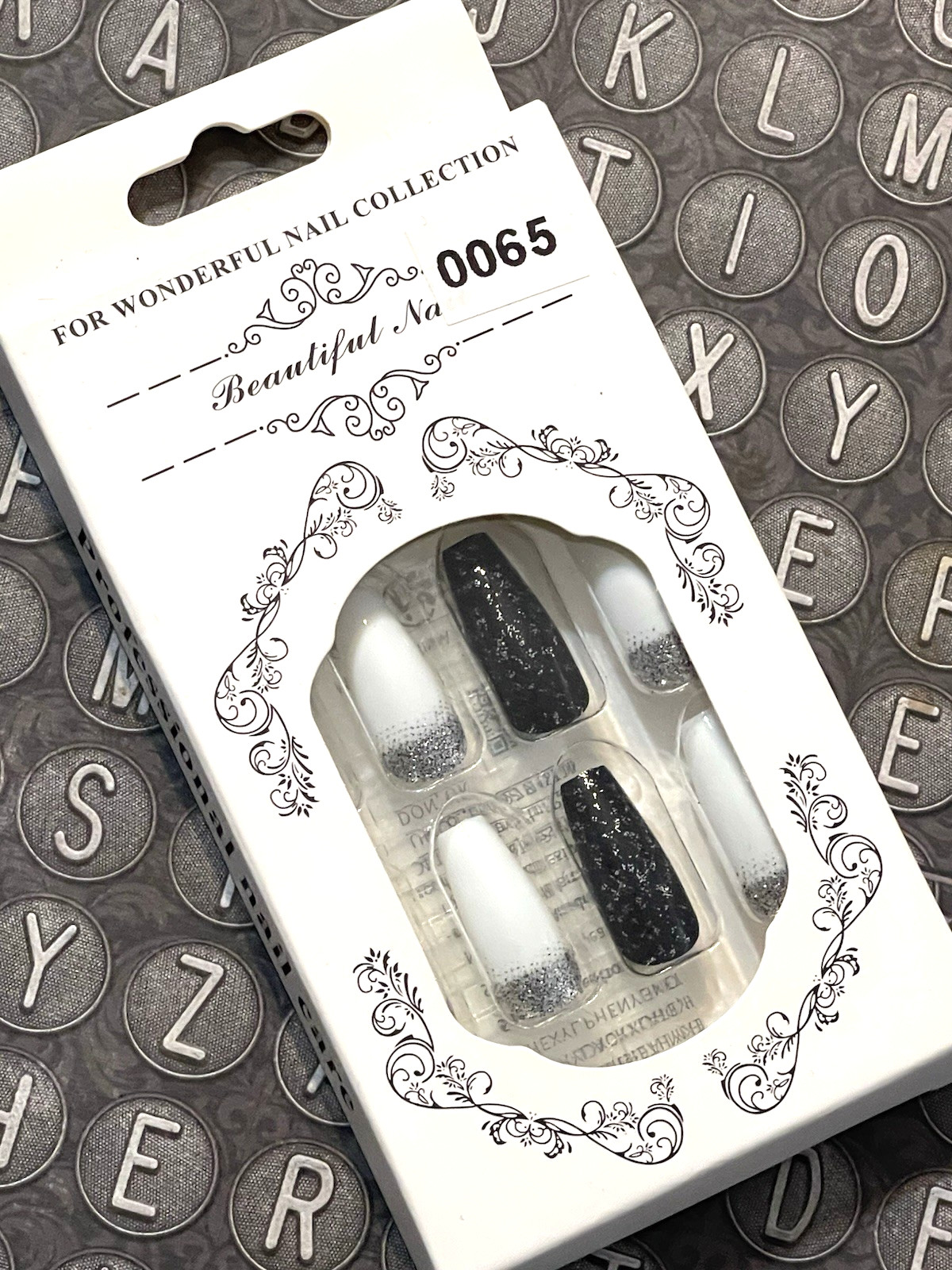 For Wonderful Nail Collection WHITE & BLACK with SILVER ACCENTS Press On Mani