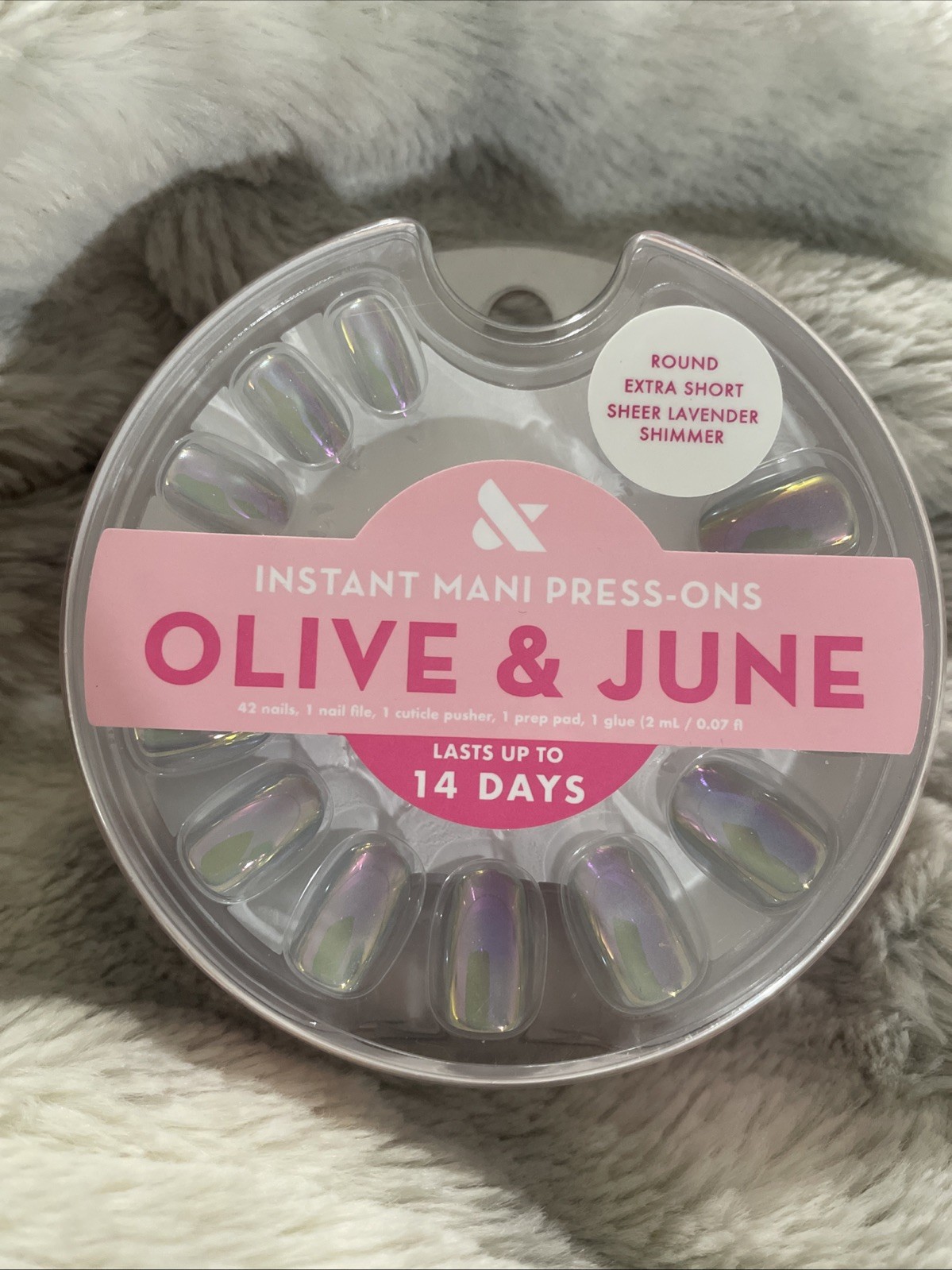 Olive & June Instant Mani Press On Nails Extra Short Round Sheer Lavender Shimme