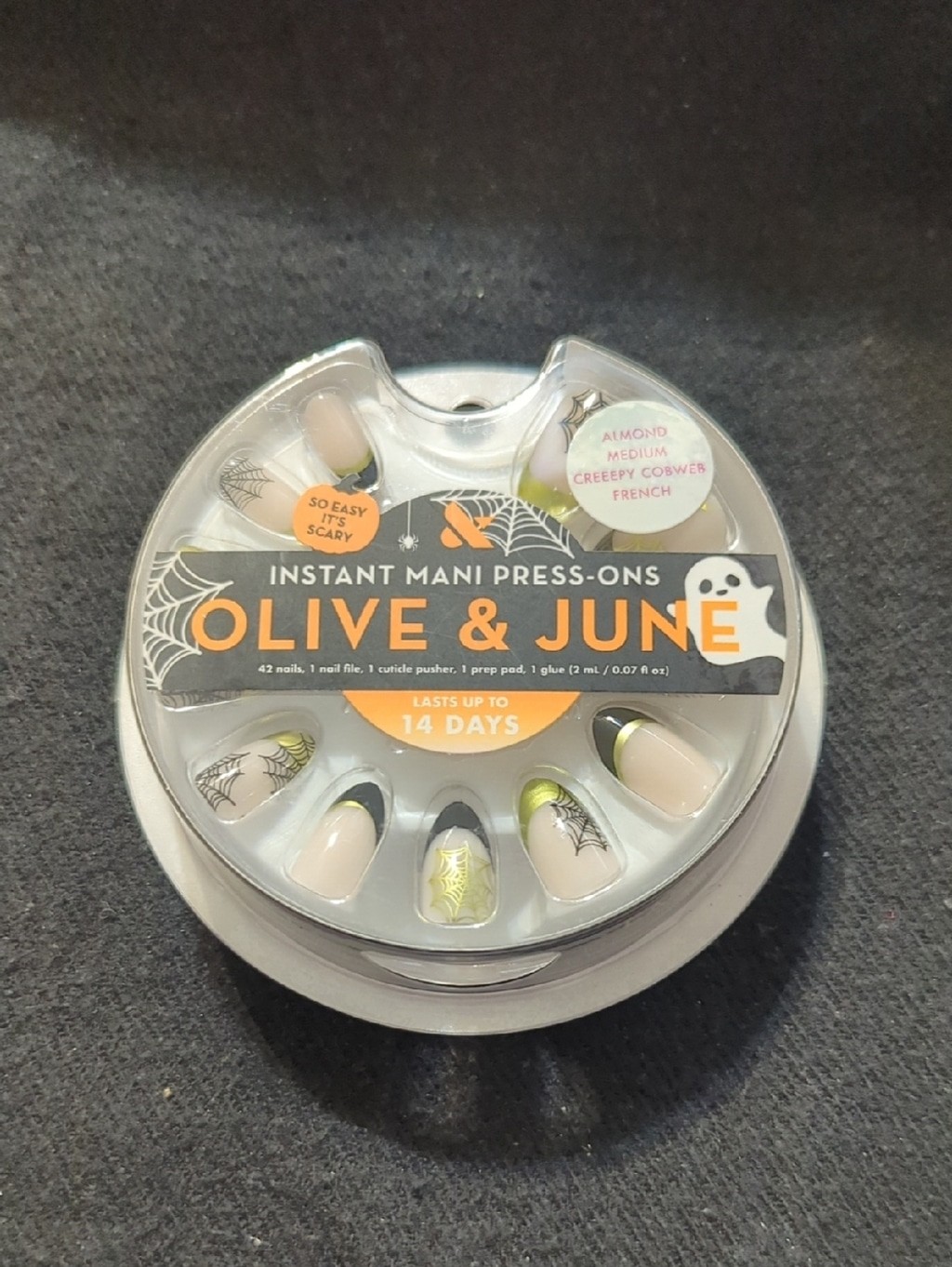 Olive & June Instant Mani Almond Medium Creepy Cobweb French – Press On Nails