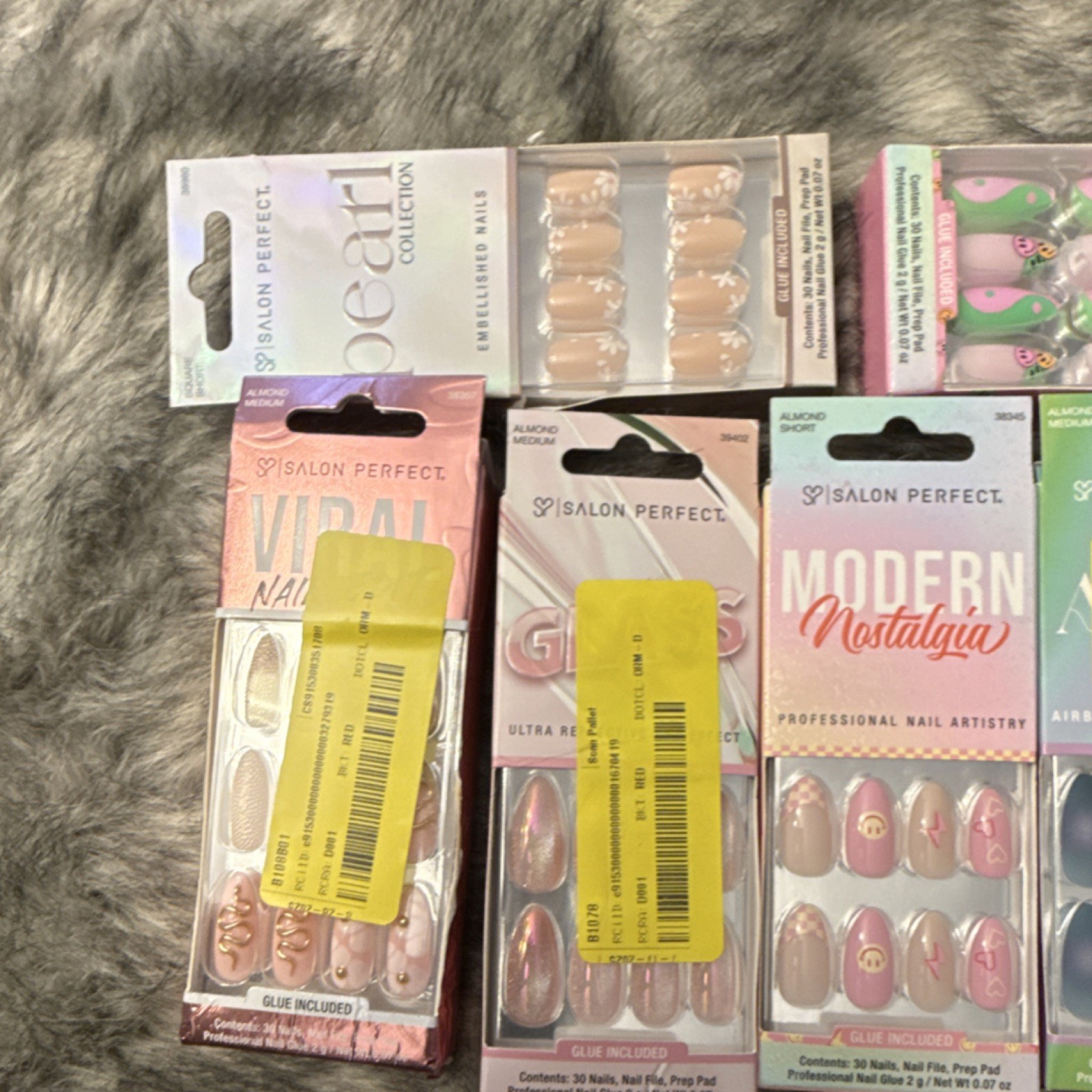 Salon Perfect Press-On Nails Assorted Sets Pearl, French, Aura, Glue Included