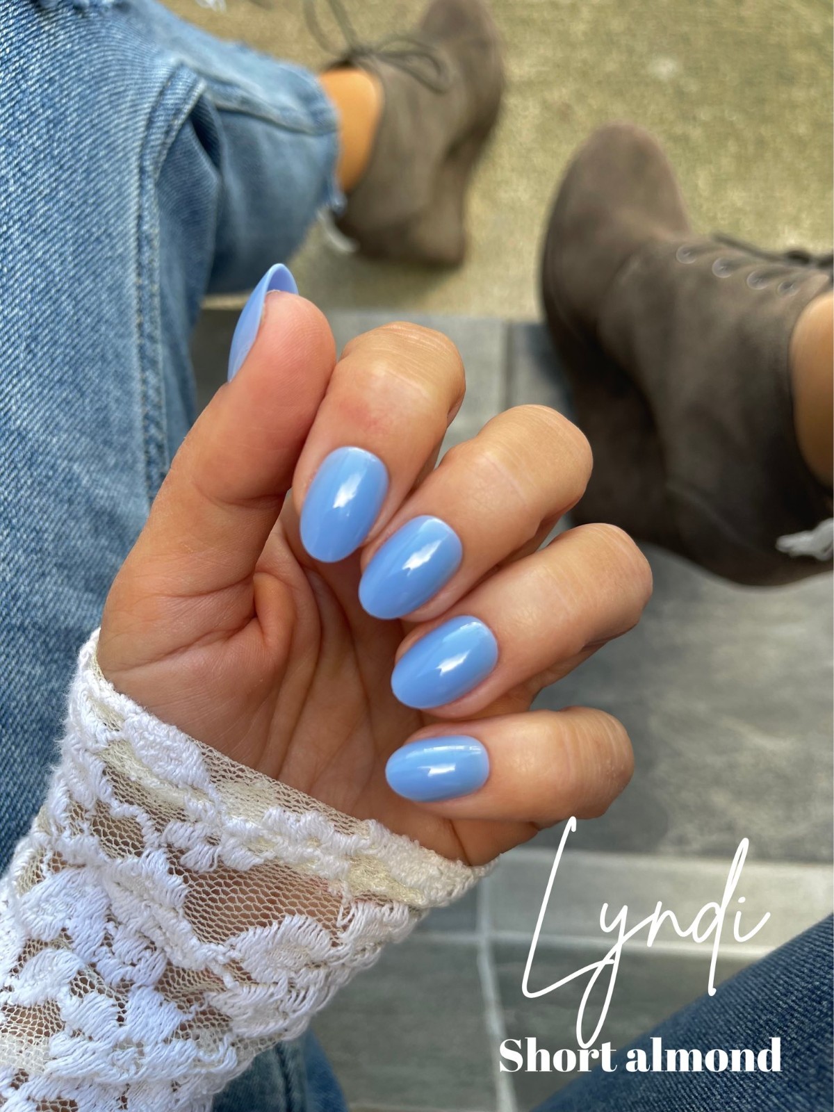 Red Aspen Press On Nails-Chantilly Lace, Lyndi-Short-Blue Almond