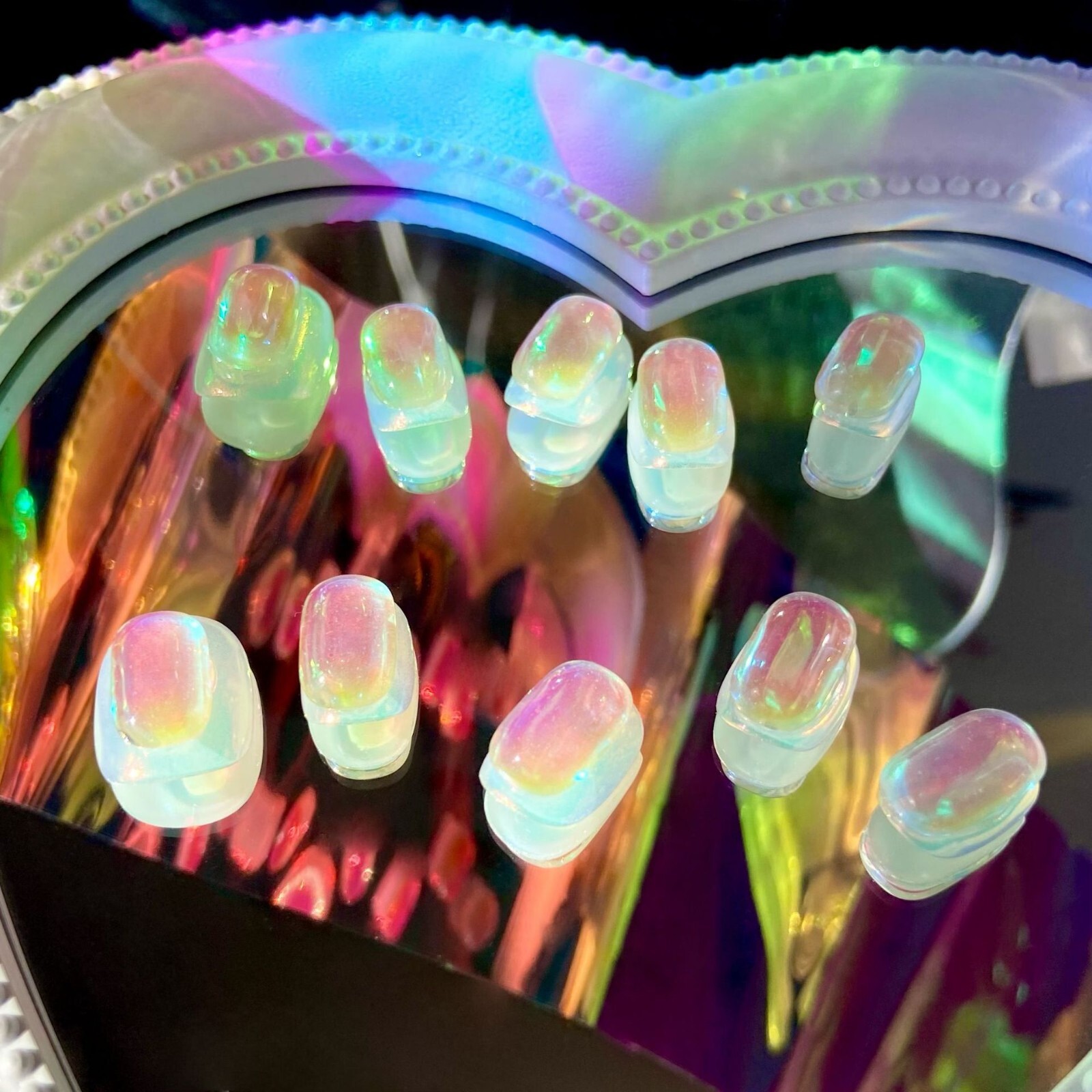 Handmade Iridescent Aurora False Nail Short Squoval Press on Nails for Nail Art