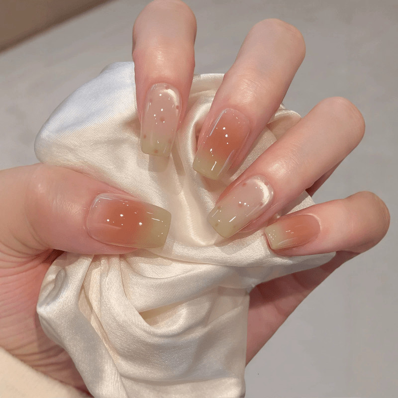 60 Pcs Peach Gradient Short Square Press on Nails, Soft Minimal Nude Fake Nails