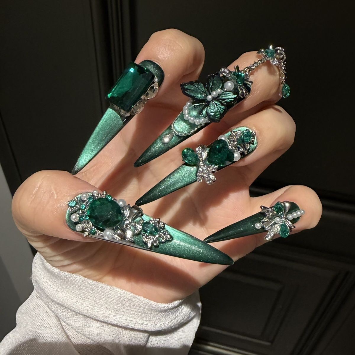 Luxury Lake Blue Cat Eye Handmade Press On Nails With Diamonds Chain