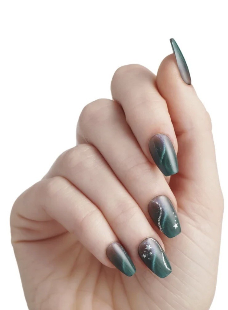 Kiss imPress x Wicked Limited Edition GLOW IN THE DARK Press On Nails. 3 pack.