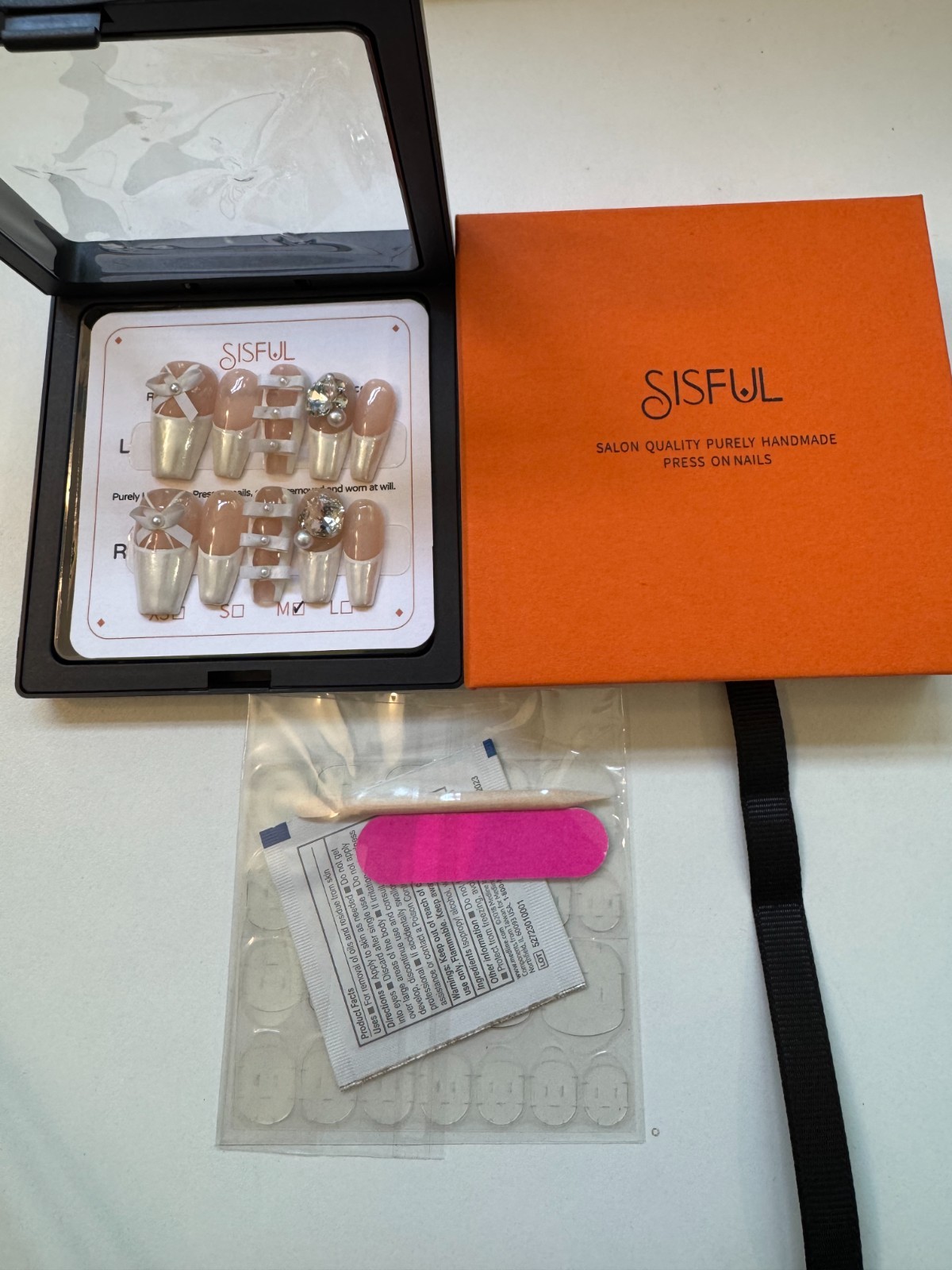 Sisful Sparkle Lace Handmade Press-On Nails