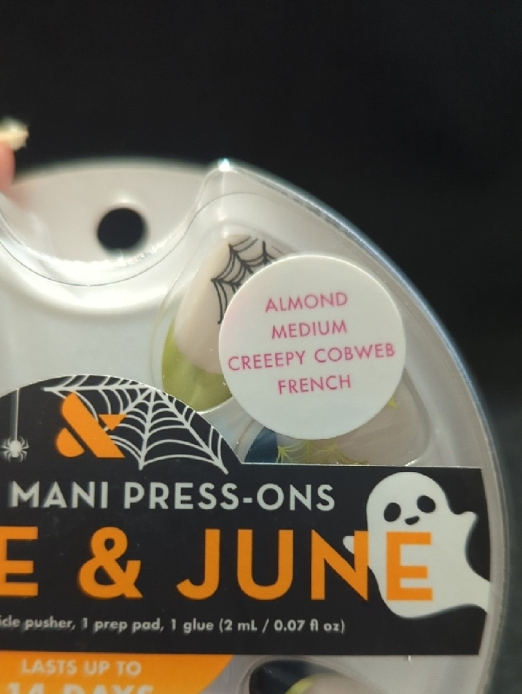Olive & June Instant Mani Almond Medium Creepy Cobweb French – Press On Nails